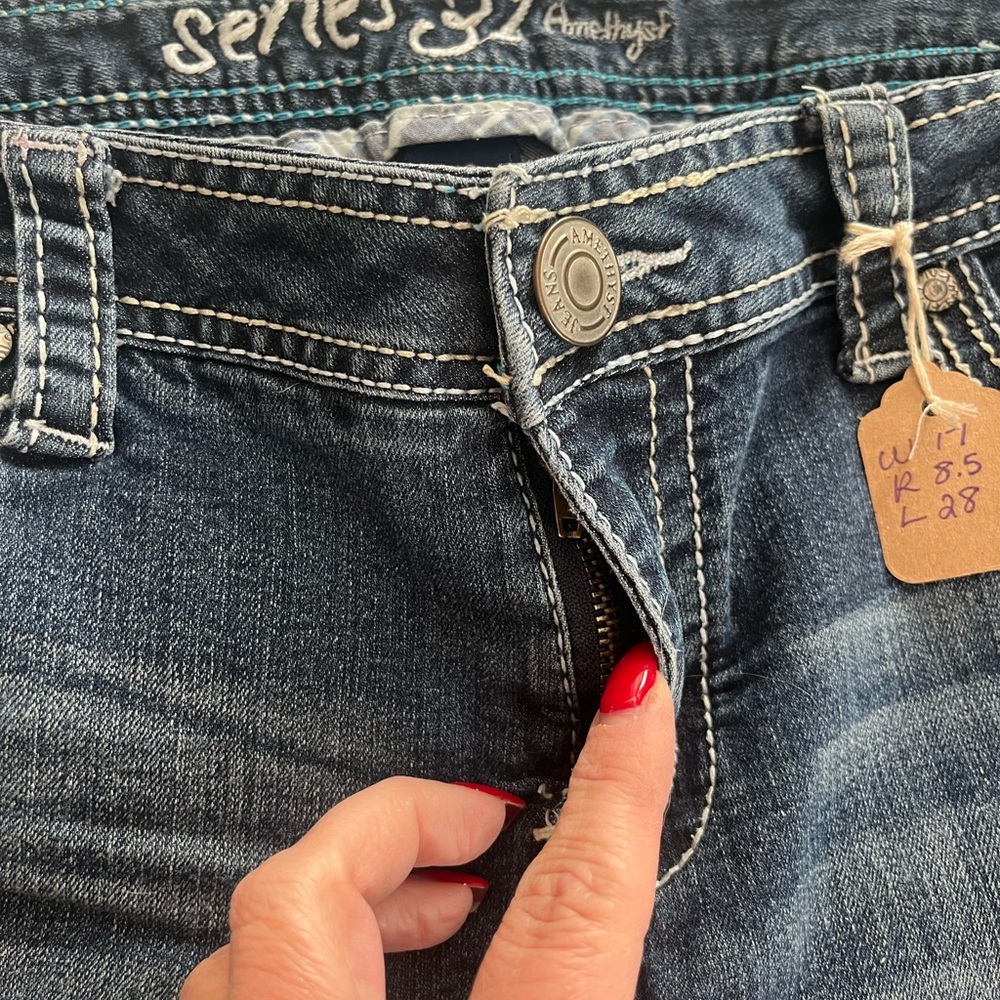 Amethyst Jeans Boot Cut in Medium Wash Juniors Size 13 - Picture 11 of 15